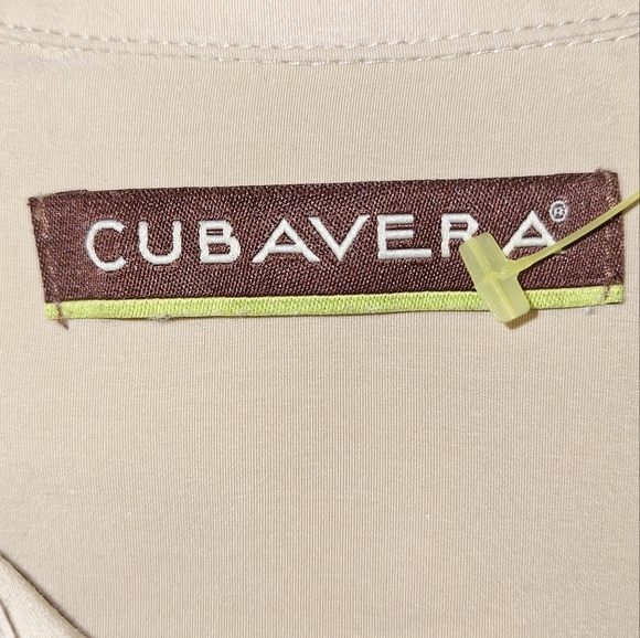 A Cubavera men's short sleeve button-down shirt in a size medium. - Picture 6 of 6